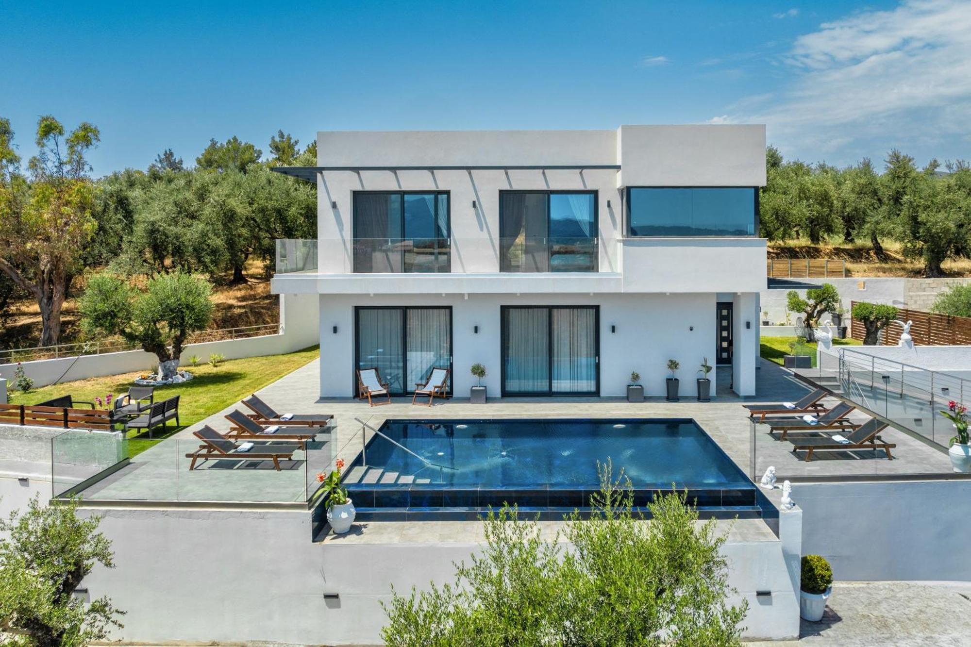 Villa Trevilat - 4 Bedrooms With Private Pool, By Zantewize Laganas